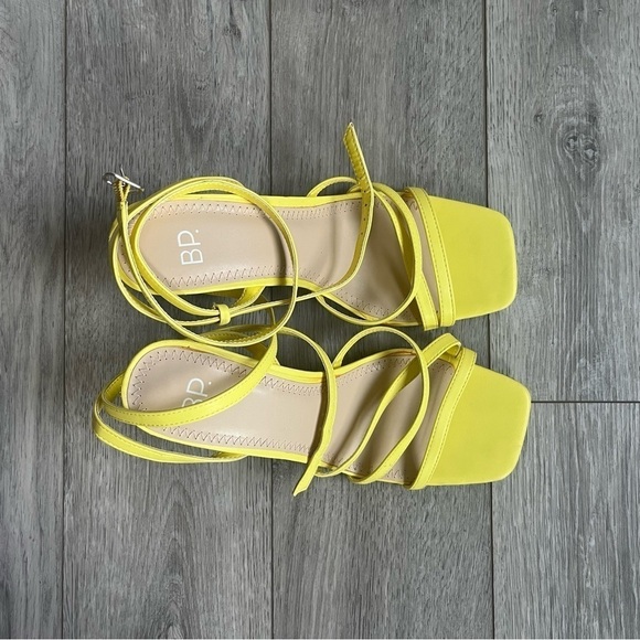BP Square Toe Yellow Wrap Heels - Picture 2 of 4